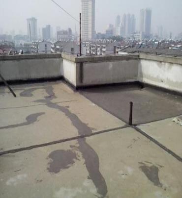 玉门漏水维修 楼顶漏水是什么原因，楼顶漏水维修方法是什么?